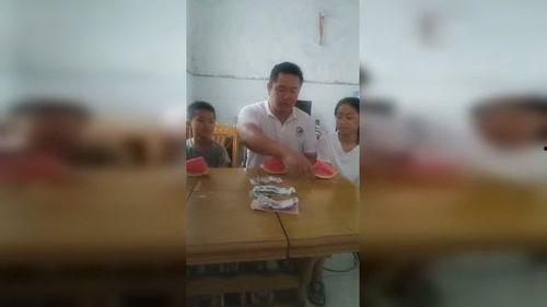 吃瓜比赛帅哥,吃瓜比赛中的帅气对决