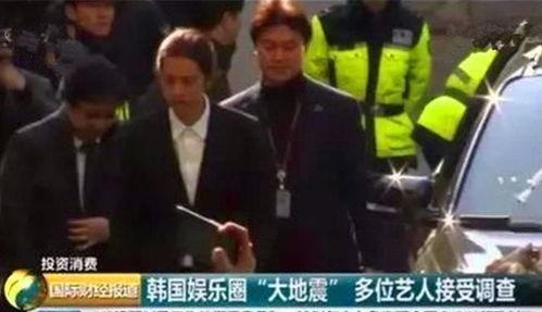 台下吃瓜群众明星视频,台下吃瓜群众视角下的明星风采瞬间